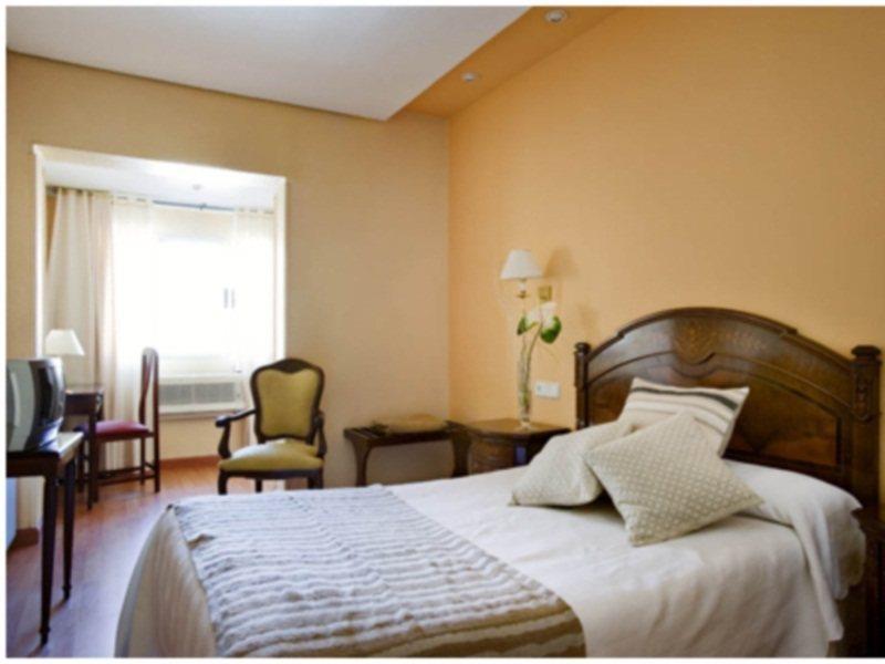 Hotel Roma Вальядолид Экстерьер фото